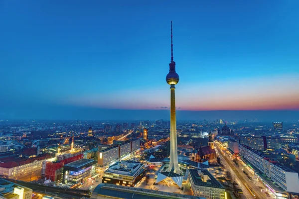 Berlin'in merkezinde şafakta — Stok fotoğraf