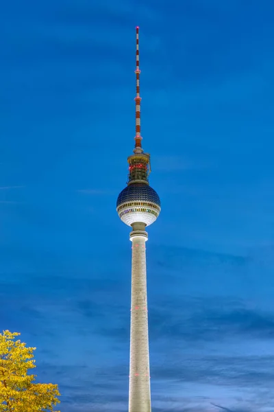 A famosa Torre de Televisão em Berlim — Fotografia de Stock