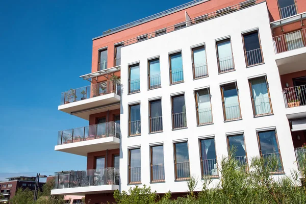 Facade of a modern apartment house — Stok fotoğraf
