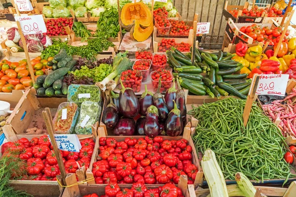 Gran variedad de verduras en venta —  Fotos de Stock