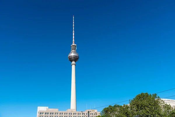 Το διάσημο Πύργο της τηλεόρασης στο Βερολίνο, Γερμανία — Φωτογραφία Αρχείου