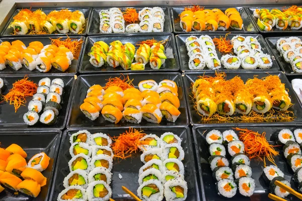 Gran selección de rollos de sushi — Foto de Stock