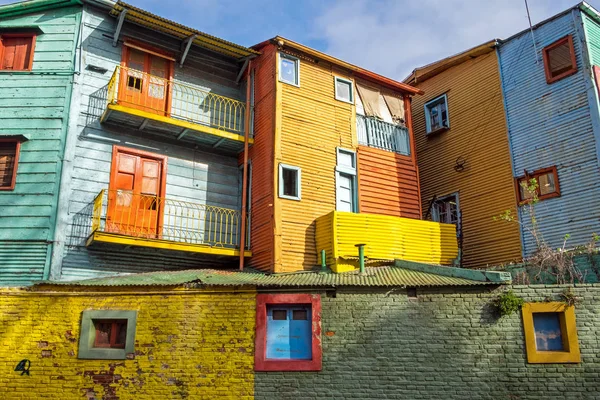 Die farbenfrohen Gebäude von la boca — Stockfoto
