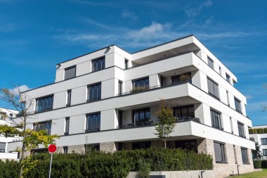 Modern beyaz townhouse de Berlin