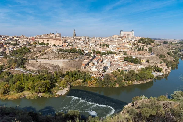 Widok Toledo z rzeki Tag — Zdjęcie stockowe