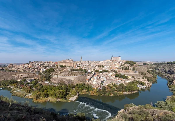 Vista panorámica de Toledo con el río Tajo — Foto de Stock