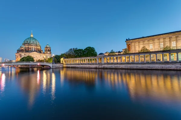 Wyspa Muzeów Katedra Berlinie Zmierzchu — Zdjęcie stockowe