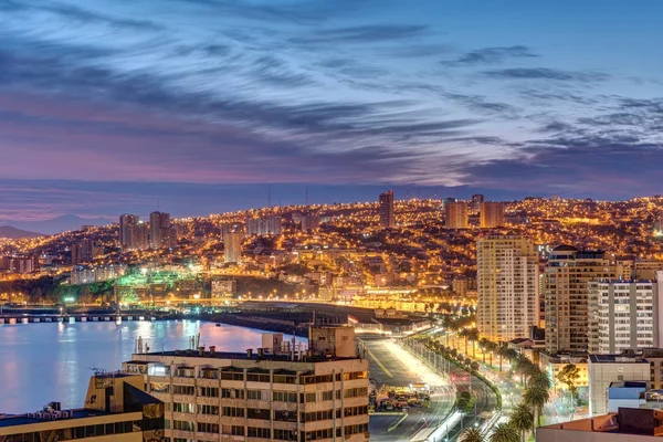 Bay Valparaiso Şili Deki Alacakaranlıkta — Stok fotoğraf