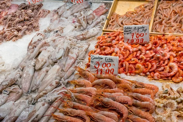 Креветки Осьминога Продажи Рынке Мадриде Испания — стоковое фото