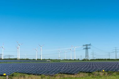 Almanya'da görülen satırları yenilenebilir enerji santralleri ve güç kaynağı