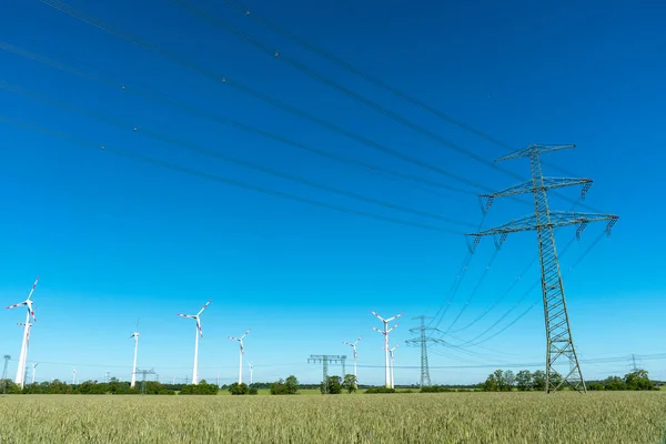 Levering Van Hoogspanningslijnen Windturbines Gezien Landelijke Duitsland — Stockfoto