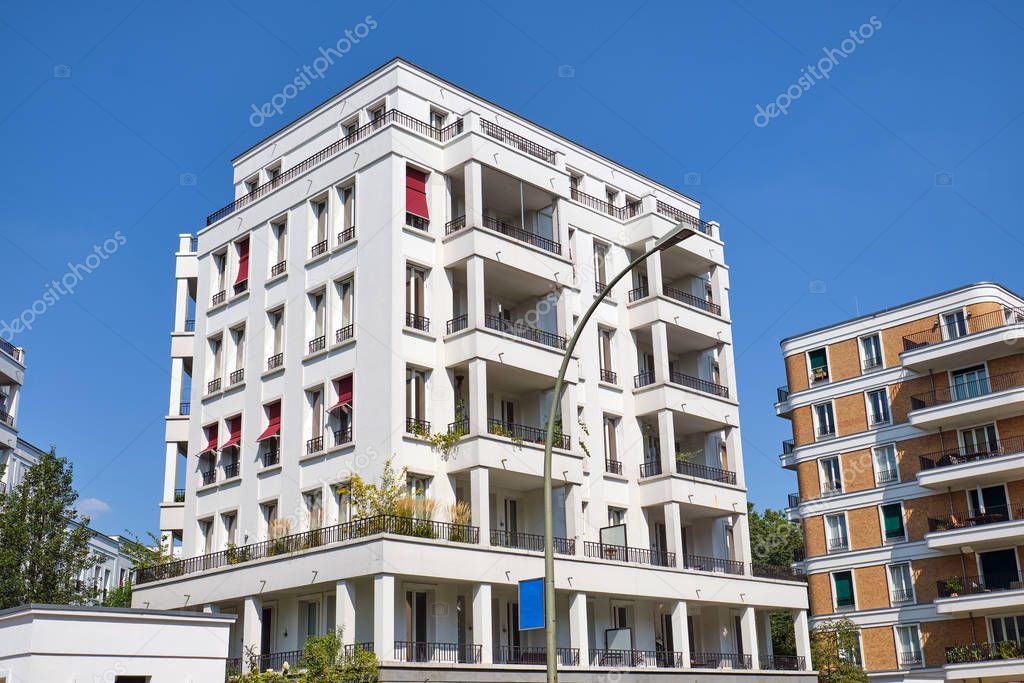 Contemporary white apartment house in the Prenzlauer Berg district in Berlin