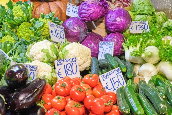 Různé Druhy Zeleniny Prodej Trhu — Stock fotografie