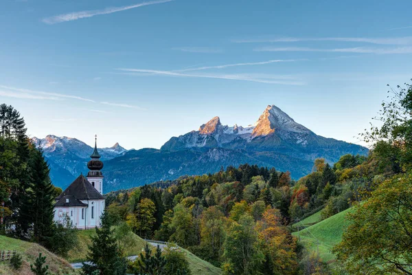 Ładny Jesienny Poranek Bawarii Małym Kościołem Marii Gern Mount Watzmann — Zdjęcie stockowe