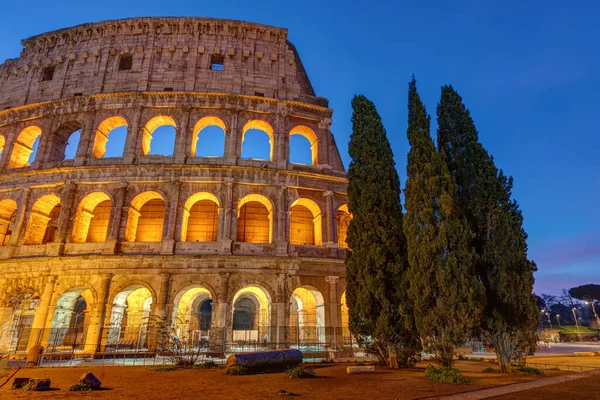 Coliseo Iluminado Roma Atardecer —  Fotos de Stock