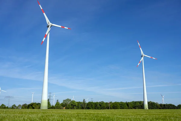 Turbinas Eólicas Modernas Con Cielo Azul Claro Visto Alemania — Foto de Stock