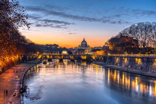 Dramatischer Sonnenuntergang Über Dem Petersdom Und Dem Tiber Rom — Stockfoto