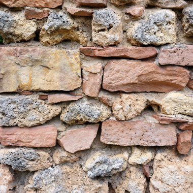 Doğal taştan yapılmış duvar