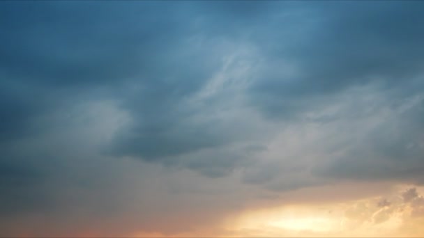 Loop of stormy blue clouds. — Stock Video