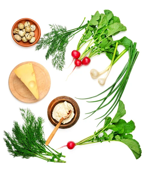 Användbar för hälsokost (grönsaker, vaktelägg, grädde) — Stockfoto