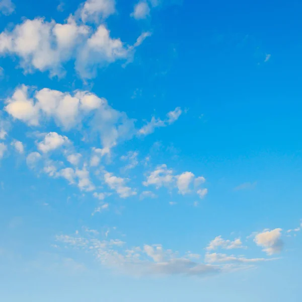 Beautiful clouds in blue sky — Stock Photo, Image