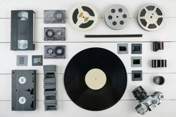 Creative Flat Lay of old vintage information medium of 90s on wh — Stock fotografie