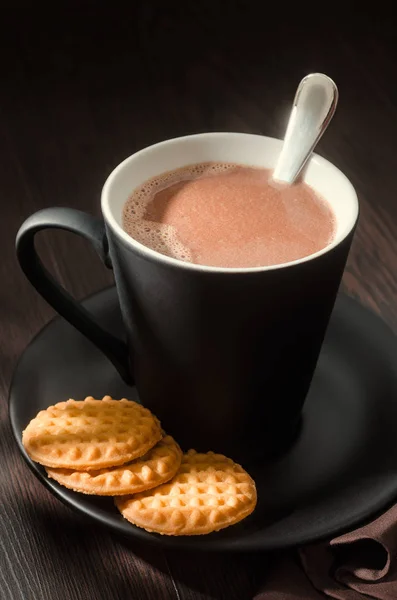 Varm choklad med smör cookies — Stockfoto