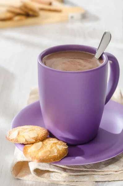 Hot chocolate with almond cookies — Stock Photo, Image