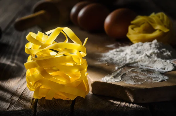 Italské těstoviny tagliatelle — Stock fotografie