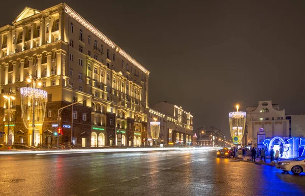 Moskwa, Rosja - 05 stycznia 2016 Boże Narodzenie nowy rok oświetlenia ulicznego w Moskwie noc — Zdjęcie stockowe