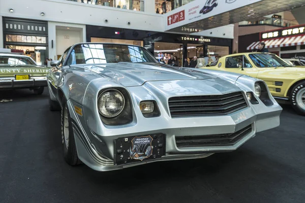 MOSCOW, RUSSIA-MAIO 05 2017 Exposição de carros raros de 40-70 anos atrás a partir do século XX — Fotografia de Stock