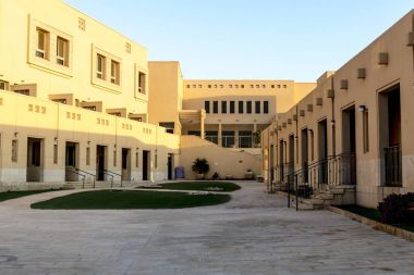 Dead Sea, İsrail - 20 Ekim 2017, Masada park ve Ölüdeniz İsrail kumsalda Hote