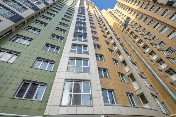 Gevel Van Een Modern Meerdere Verdiepingen Nieuwe Woontoren Moskou — Stockfoto