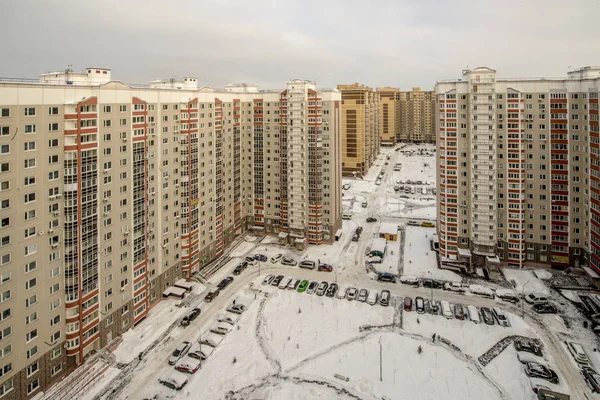 冬季莫斯科新公寓楼 — 图库照片