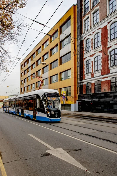 Moskva Rusko Září 2019 Moderní Tramvaj Ulicích Moskvy — Stock fotografie