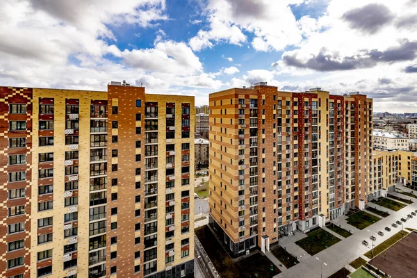 Moderno Edificio Varios Pisos Nuevo Distrito Moscú Día Primavera — Foto de Stock