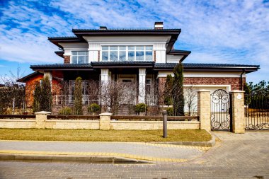 Moskova bölgesinde iki katlı birinci sınıf konak.