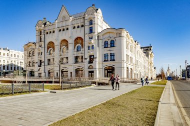 MOSCOW, RUSSIA - Koronovirüs covid-19 salgını sırasında 20 Nisan 2020 Moskova 'nın ıssız sokakları