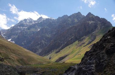Sonamarg ve Kargil Ladakh, Hindistan arasında peyzaj