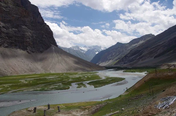 Fluss zwischen sonamarg und kargil in ladakh, indien — Stockfoto