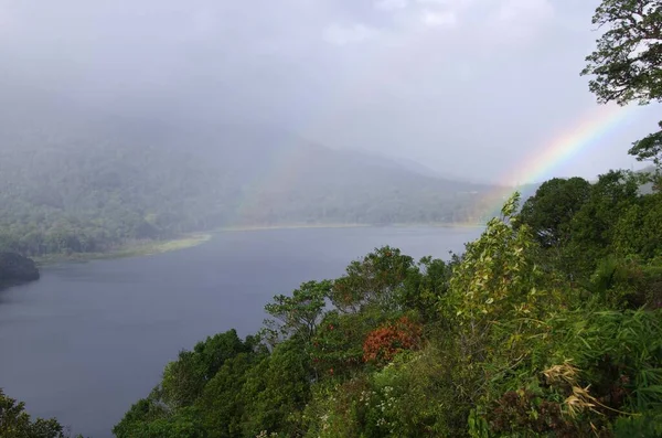 Lac Sur Île Bali Indonésie Asie Sud Est Photos De Stock Libres De Droits