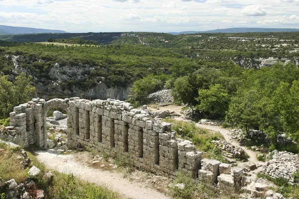 Ruïnes van het fort buoux Citadelle du Luberon — Stockfoto