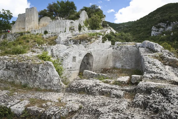 Ruïnes van het fort buoux Citadelle du Luberon — Stockfoto