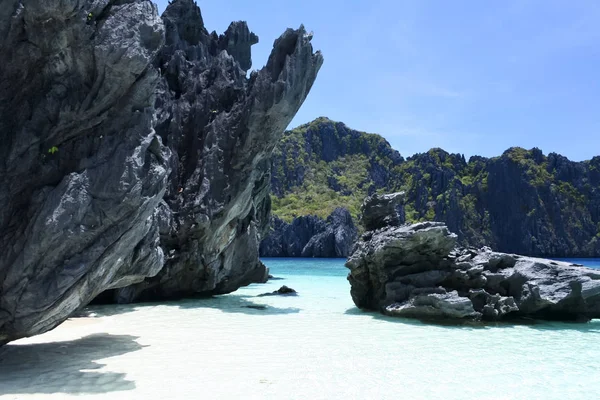 Karst rock formations el nido palawan — Stock Photo, Image