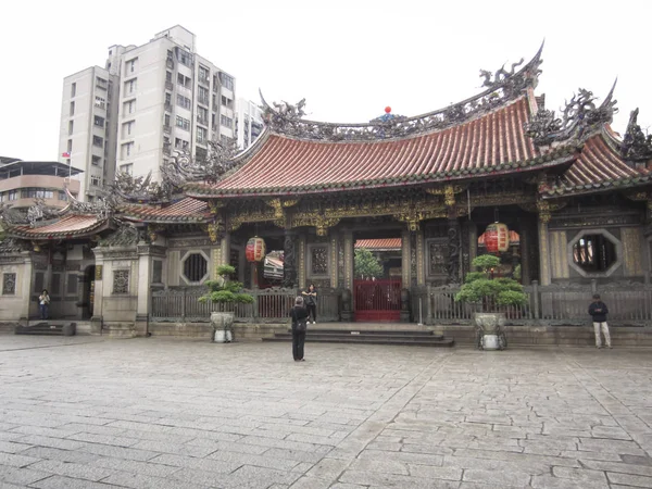 Templo budista de Mengjia Longshan Taipei Taiwan Fotos De Bancos De Imagens