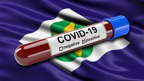 Brasiliansk Flagga Mato Grosso Viftar Vinden Med Ett Positivt Covid — Stockfoto