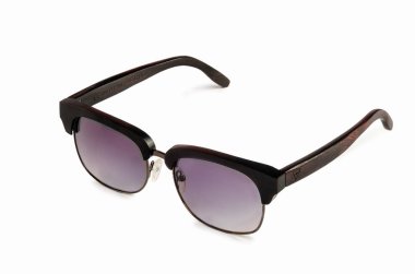 Bambu güneş gözlüğü 