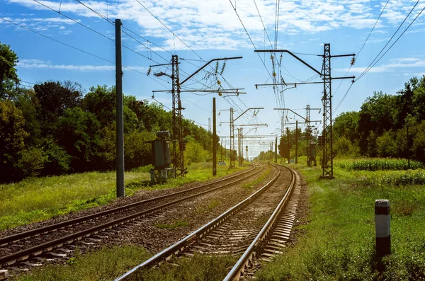 Yaz aylarında kırsal alanlarda demiryolu