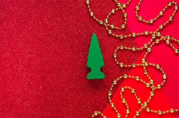 세 가지 색조의 붉은색에 반짝 이는 축제와 녹색 크리스마스 — 스톡 사진
