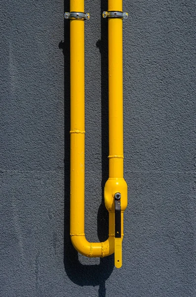 Yellow Gas Pipe Vent Facade Multi Storey Building Natural Gas — Stock Photo, Image